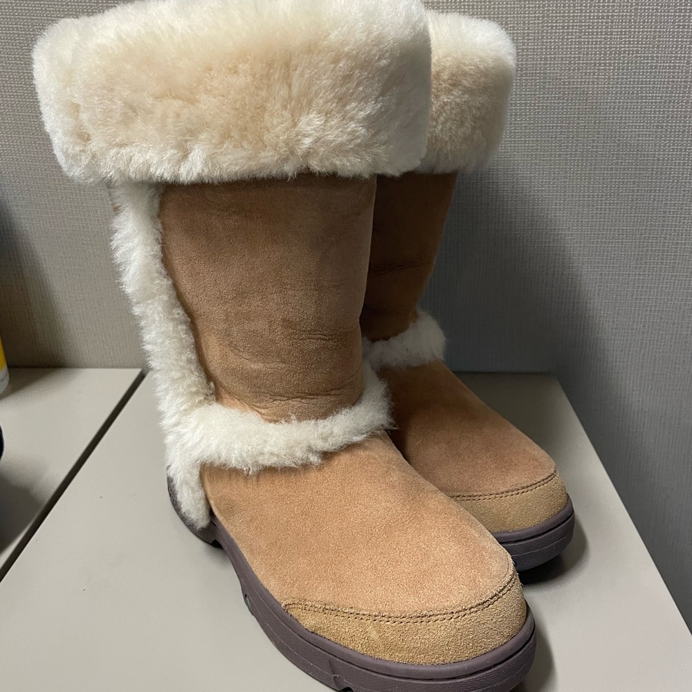 UGG Sunburst